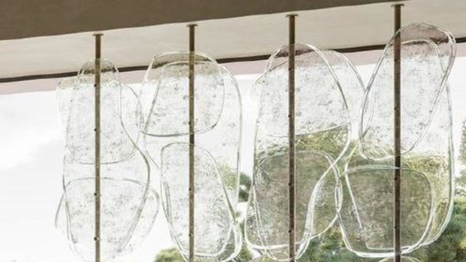 GLASS PARTITION IRREGULAR SHAPE